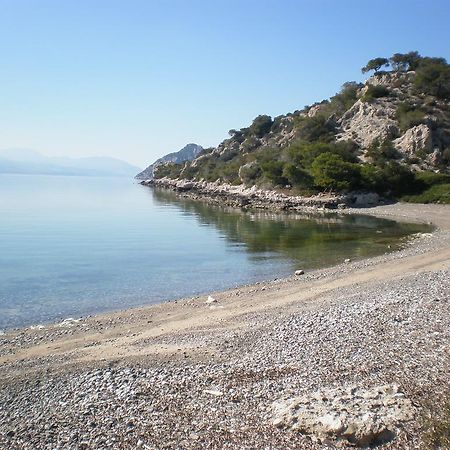 Marvelous House By The Sea Villa Vouliagmeni Lake Bagian luar foto