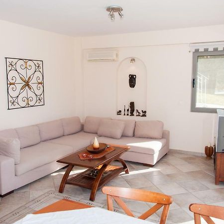 Marvelous House By The Sea Villa Vouliagmeni Lake Bagian luar foto