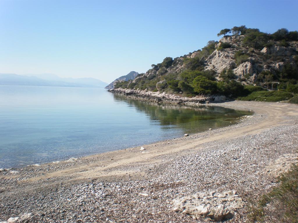 Marvelous House By The Sea Villa Vouliagmeni Lake Bagian luar foto